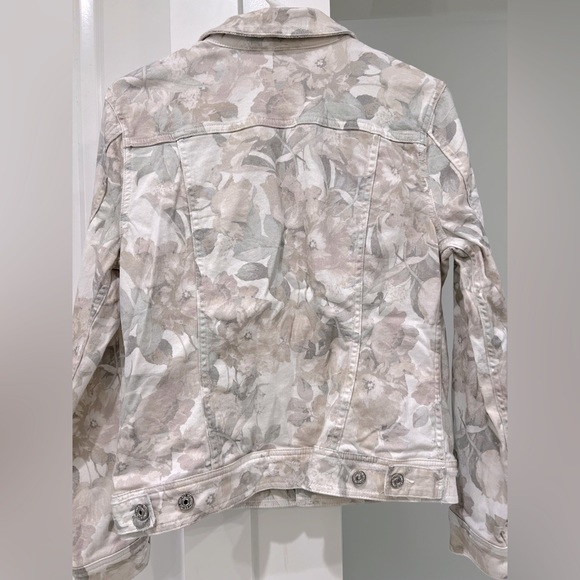 7 For All Mankind Sydney Garden Floral Printed Denim Jacket - Picture 5 of 8